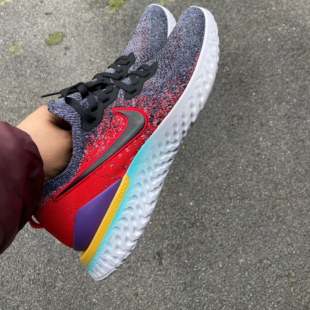 Nike Epic React Flyknit 2